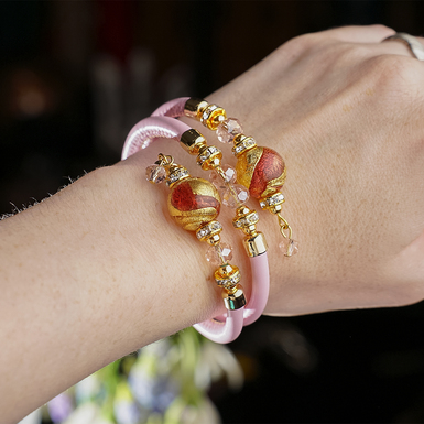 Women's bracelet photo