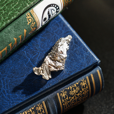 Photos of a meteorite for a gift