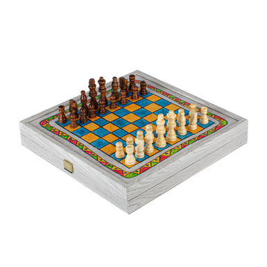 chess pieces photo
