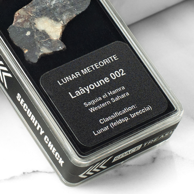 Photos of a meteorite for a gift