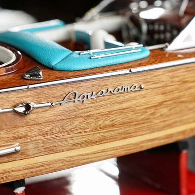 wow video Модель моторної яхти "RIVA AQUARAMA WOOD FINISHED" (40 см) від Anchor Power 
