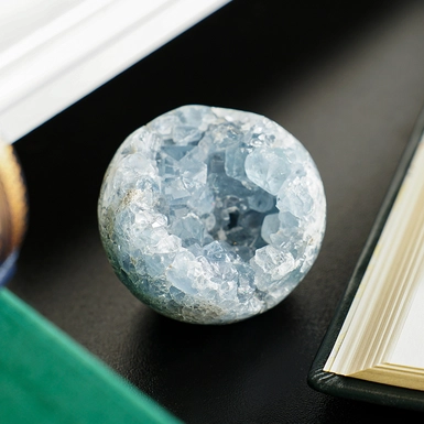 wow video Куля із целестину Blueberry від Stone Art Designe (255 г)