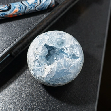 wow video Куля із целестину Berry blue від Stone Art Designe (312 г)