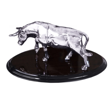 срібна статуетка бик
