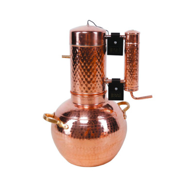 Distiller for 30 liters with a reflux condenser