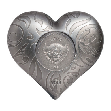 монета у формі серця