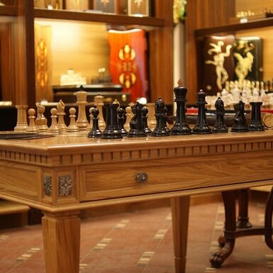 шахматний стіл
