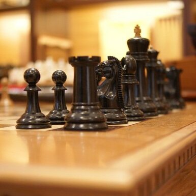 ексклюзивний шахматний стіл