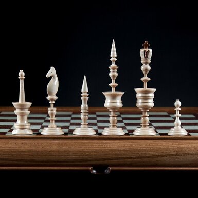 Chess "Selenus" on a dark board from KADUN 