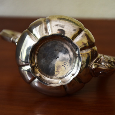 старинный серебряный чайник  первой половины 19 века купить в Украине