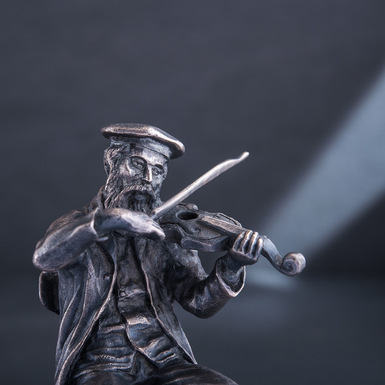Серебряная фигура ручной работы "Скрипач" - купить в интернет