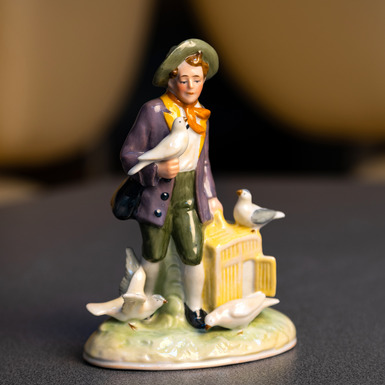 exclusive gift antique figurine "Boy and Pigeons" buy in Ukraine in the online store
