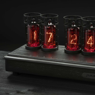 red table clock