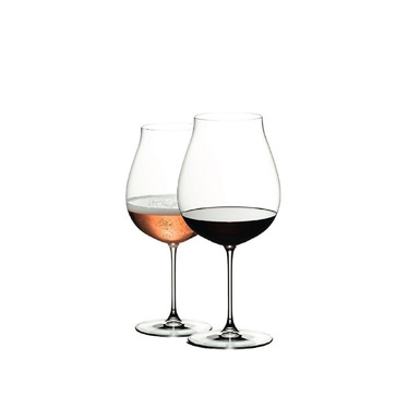 Glasses NEW WORLD PINOT NOIR VERITAS series with wine.png