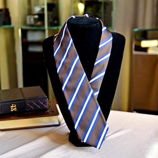 Tie for a Gift for a Man: How to Choose and Where to Buy?